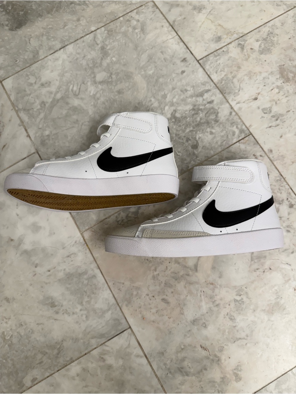 NWOT Nike Kids' White & Black High-Top Sneakers SZ: 2.5